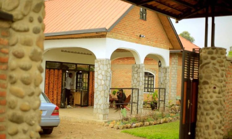 Urugano Virunga Palace Rwanda